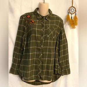Terra & Sky women’s plaid flannel button down w/ floral embroidery. Size 0X/14w